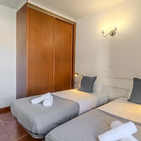 #333 2br Domino & Comfortable *