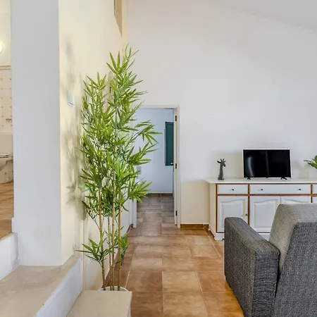 #333 2br Domino & Comfortable Apartment Paderne (Faro)