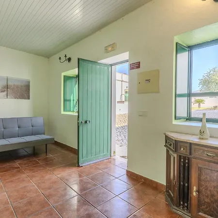 #333 2br Domino & Comfortable Apartment Paderne (Faro)