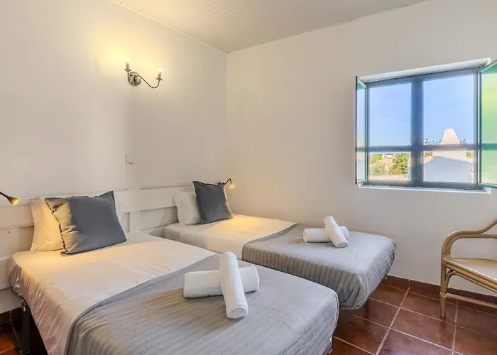 #333 2br Dominó Central&comfortable Apartamento Paderne (Faro)